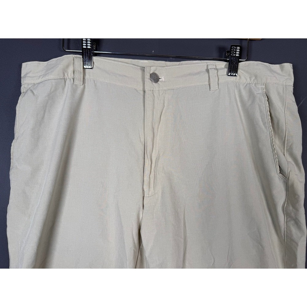 Peter Millar Mens Performance Golf Shorts Khaki Tan Size 36 Stretch Flat Front